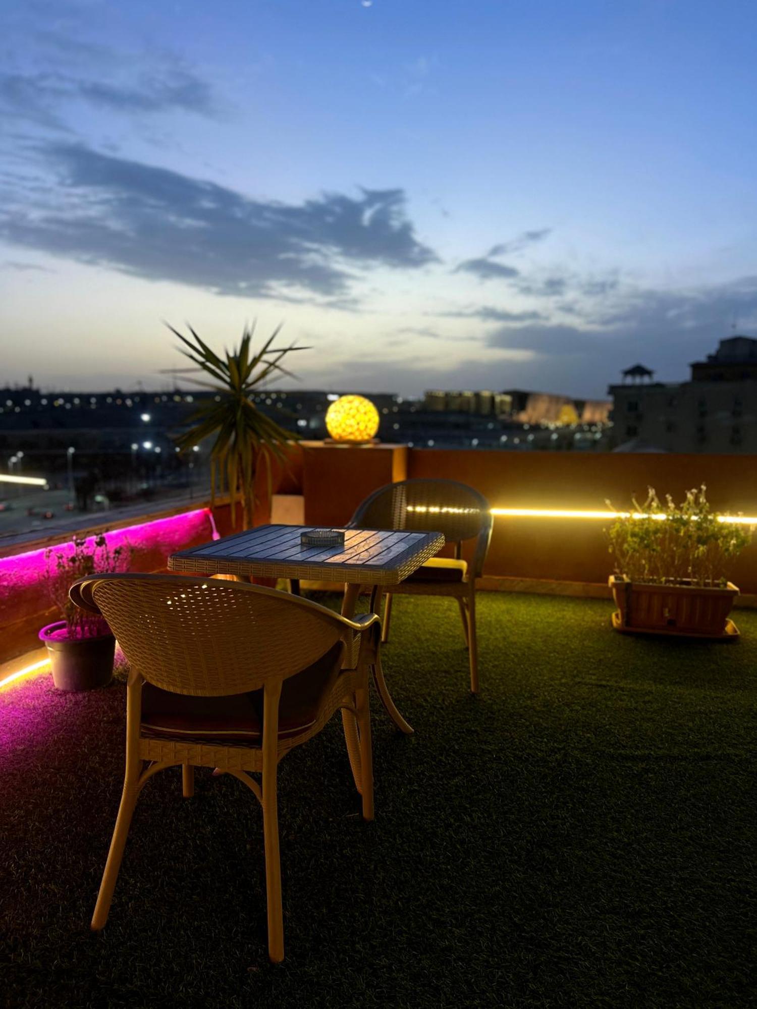 Grand Pyramids Inn Kafret el-Gabal Exteriör bild