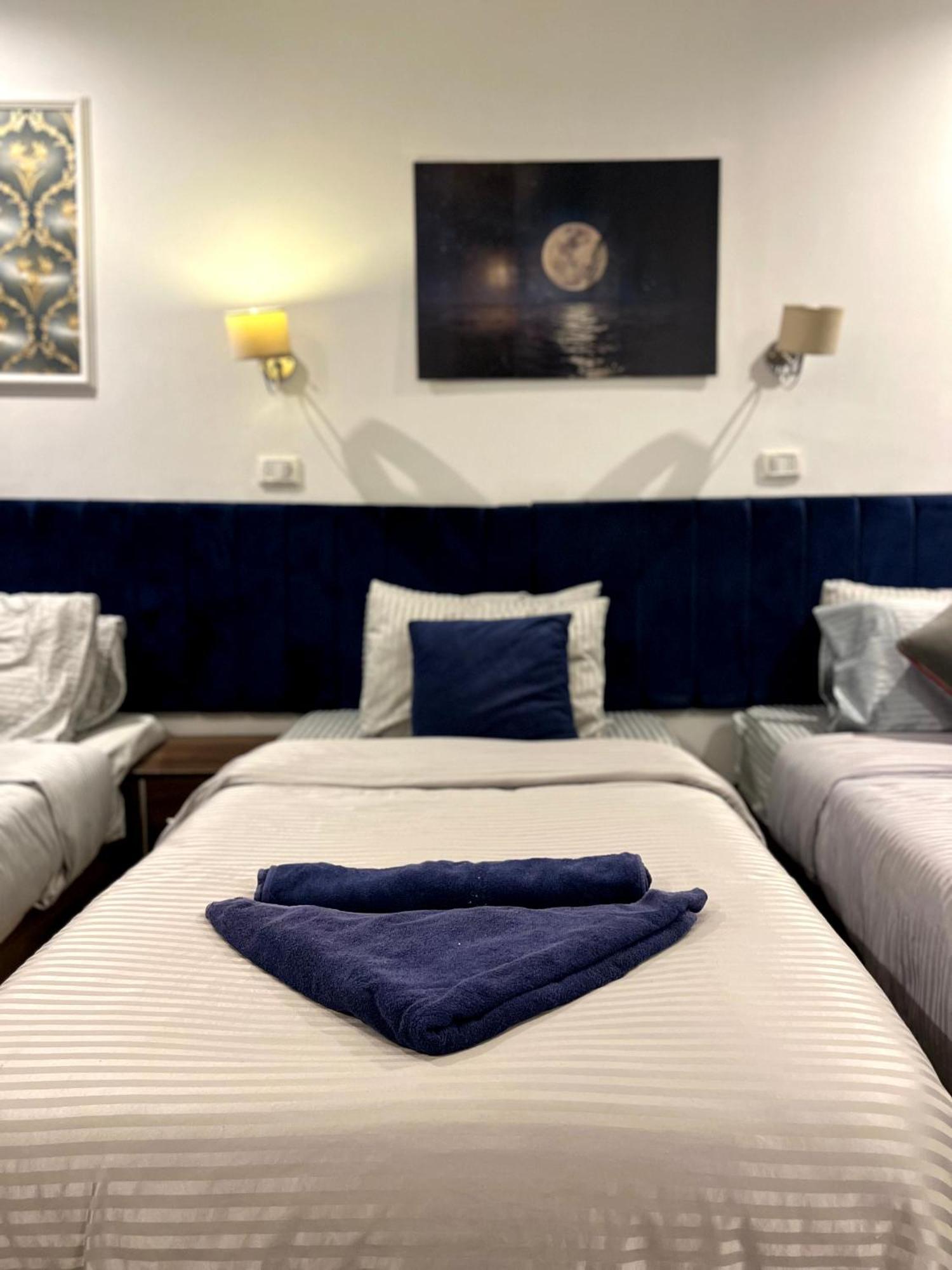 Grand Pyramids Inn Kafret el-Gabal Exteriör bild