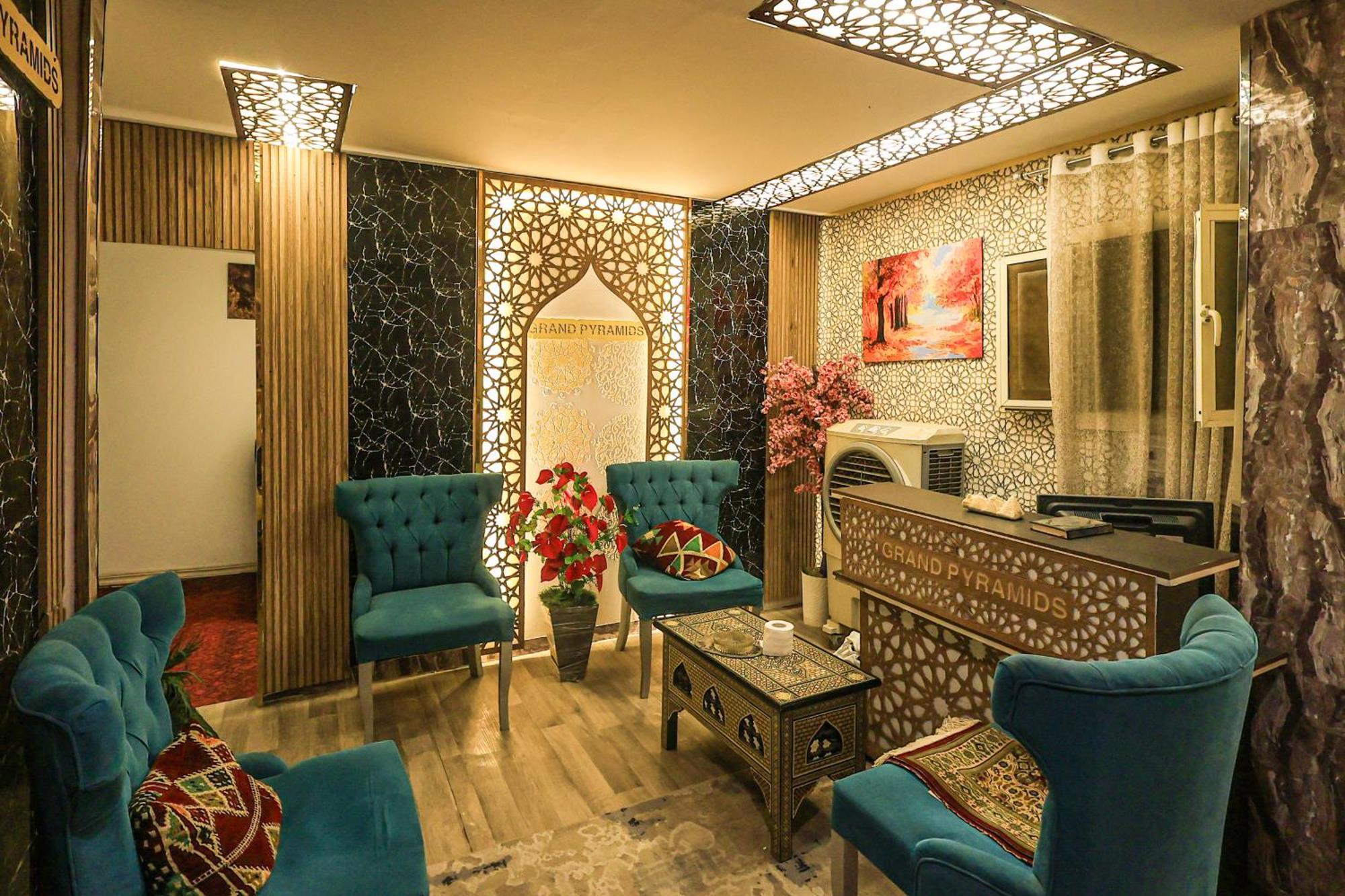Grand Pyramids Inn Kafret el-Gabal Exteriör bild